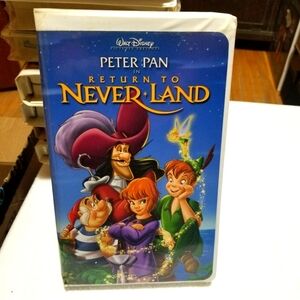 5 for 20$...Disney presents Peter Pan in Return to Neverland VHS Cassette Movie